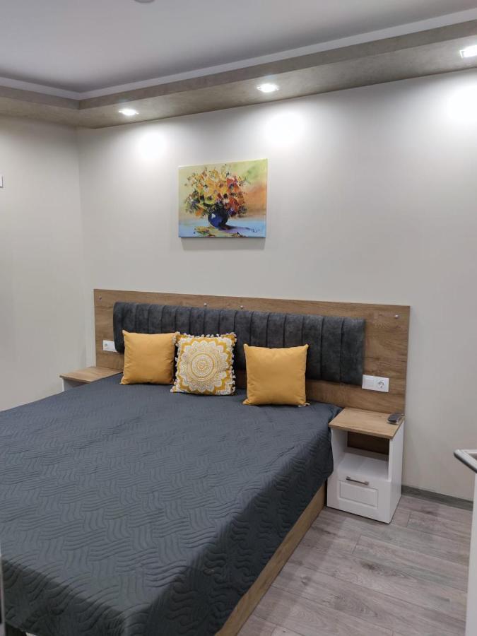 דובריץ Flowers Apartment מראה חיצוני תמונה