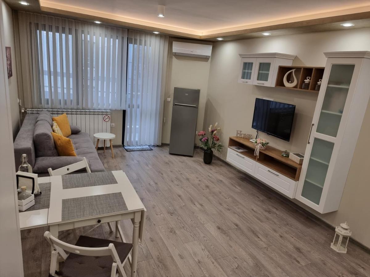 דובריץ Flowers Apartment מראה חיצוני תמונה