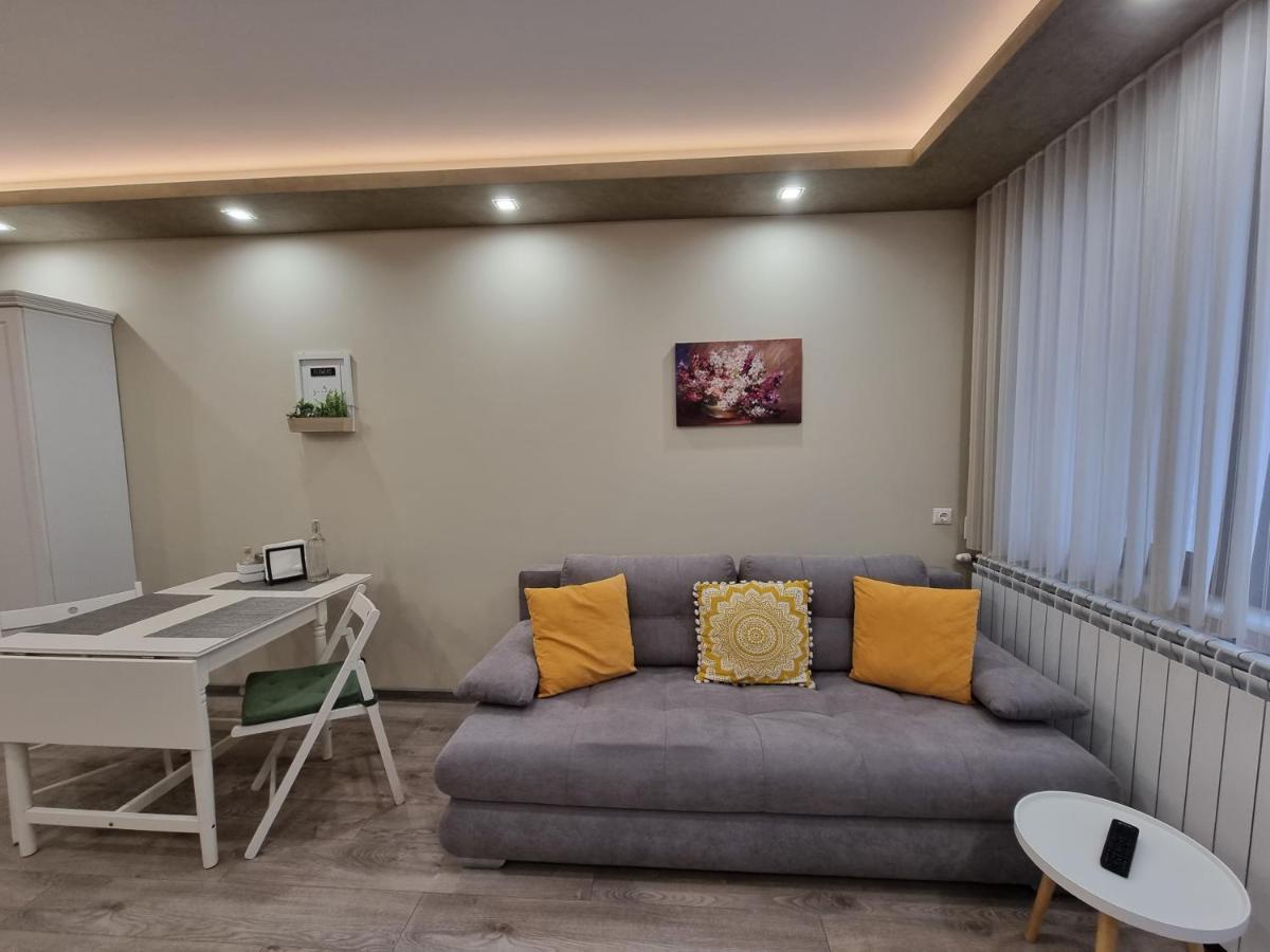 דובריץ Flowers Apartment מראה חיצוני תמונה